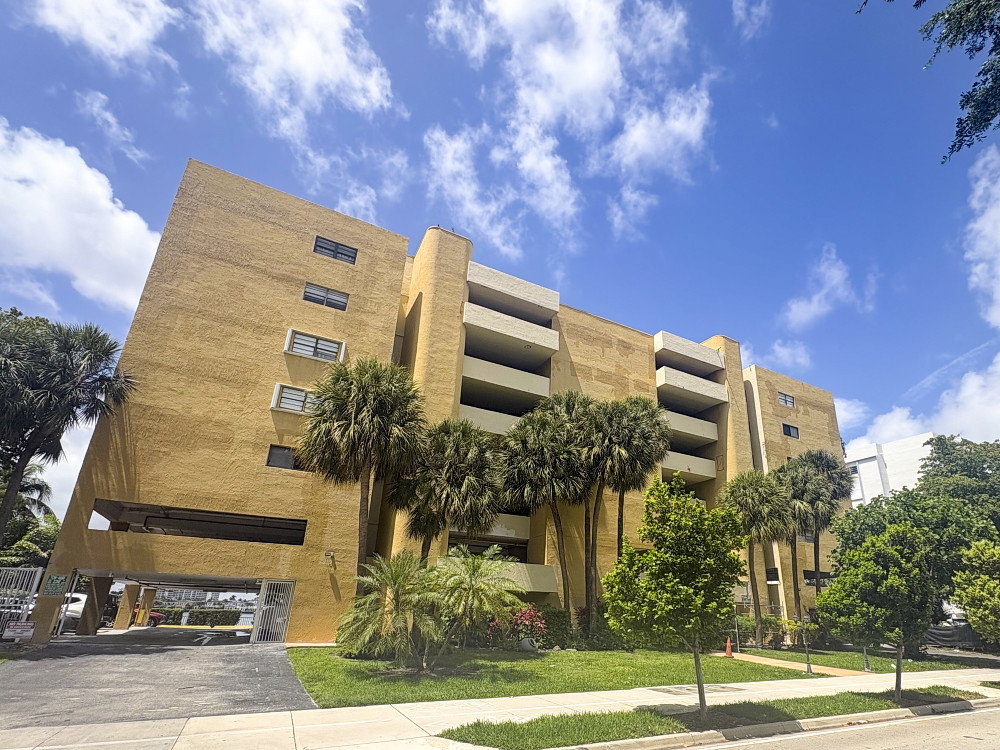 Bay House Tower Condo